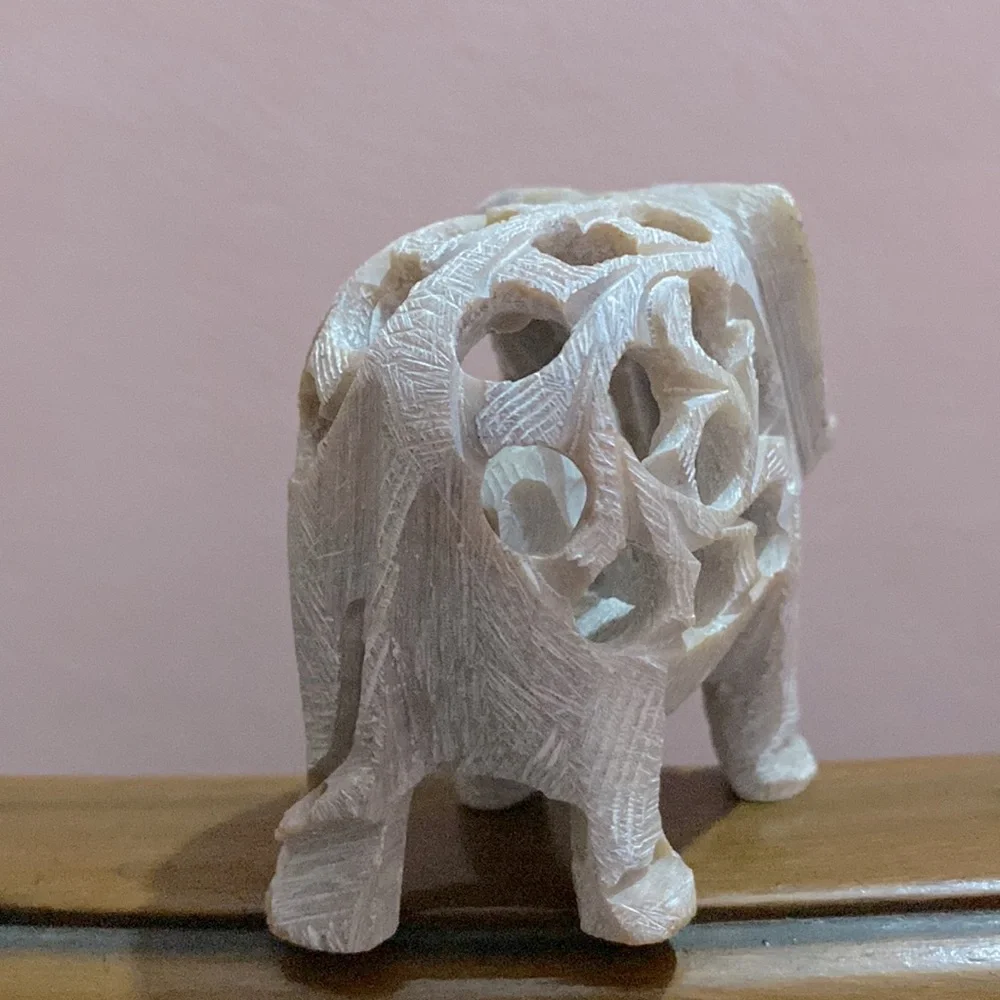 SOLD YEY !!  New Elephant Mother & Baby Inside Hand Carved Soapstone Pinkish - Picture 7 of 11